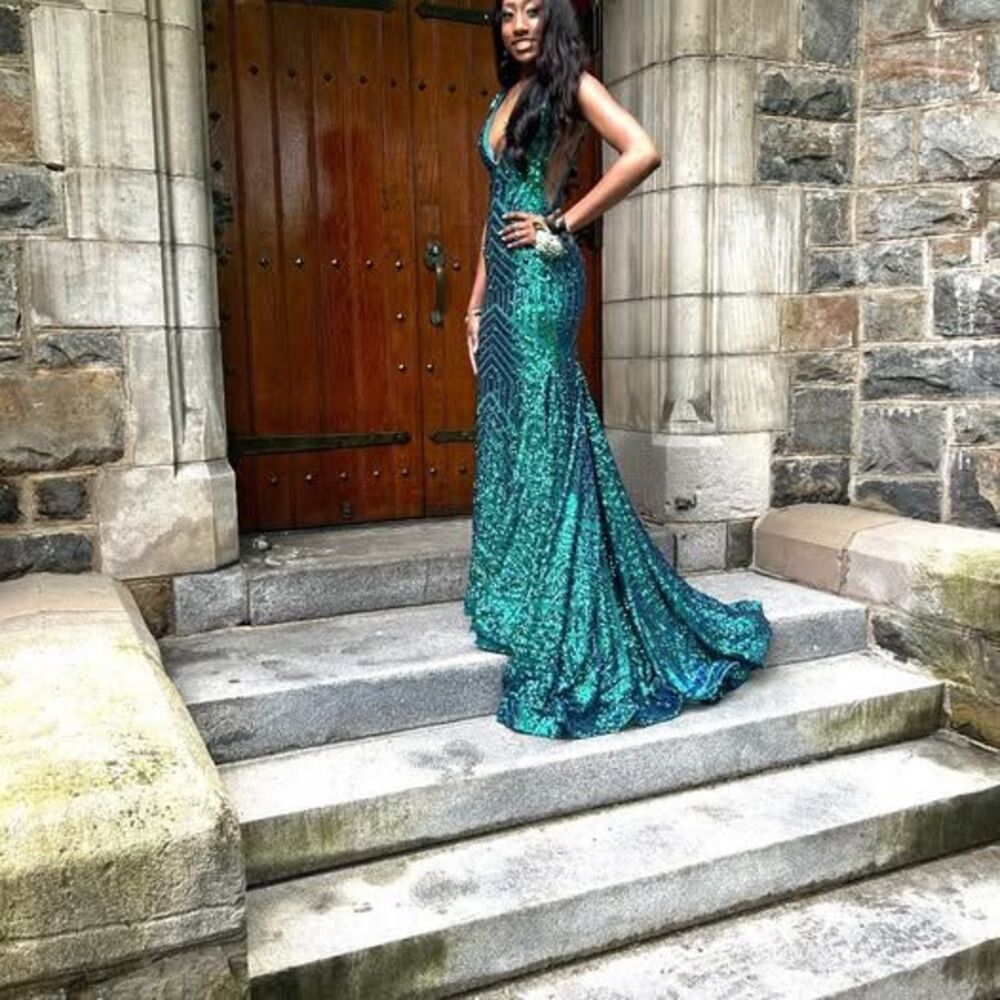 Jovani Emerald Sequin Mermaid Prom Dress Size 00 worn once